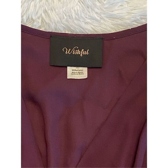 NWT Wishful SZ M Woman’s Beautiful Plum Flare Sleeve Flowey Dress - Picture 5 of 15